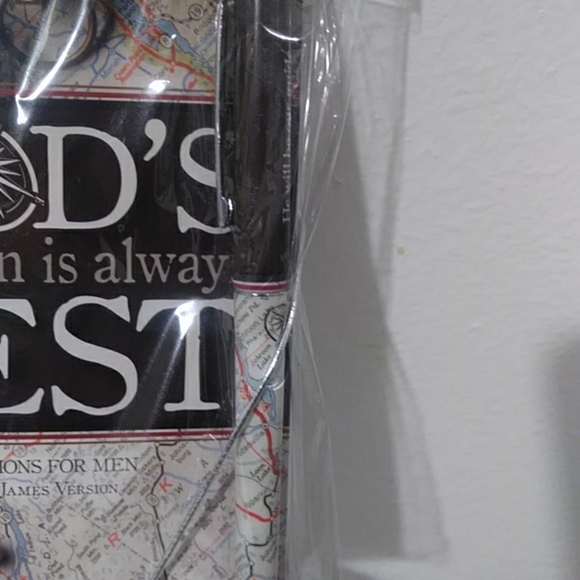 Men's Devotional Booklet - Picture 2 of 4